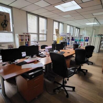 Commerce  1820000 €