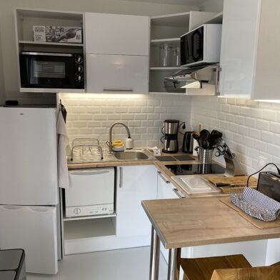 Appartement 1 pièces 696 €