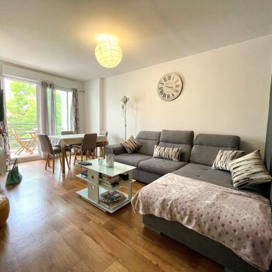 Appartement 2 pièces 817 €