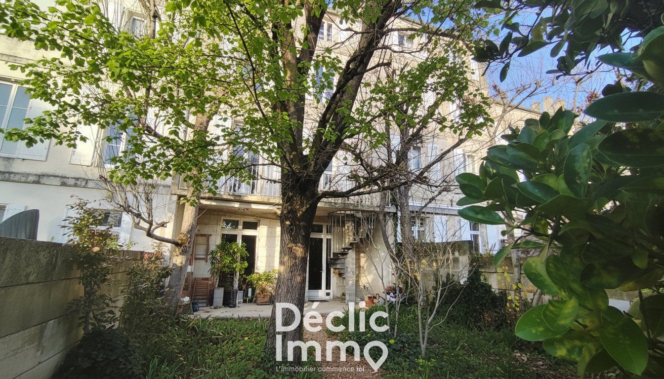 Villa / Maison  T9 à vendre Angoulême 16000