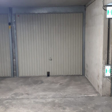 Garage  27500 €