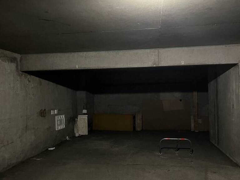 Place dans un garage collectif de 0 pièces principales — photo 1