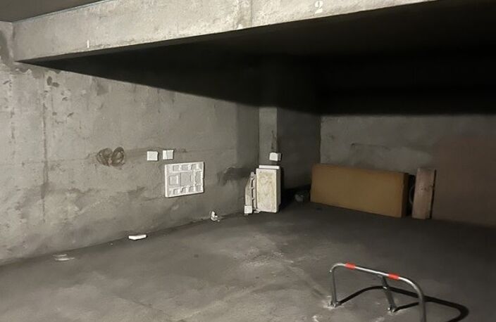 Place dans un garage collectif de 0 pièces principales — photo 2