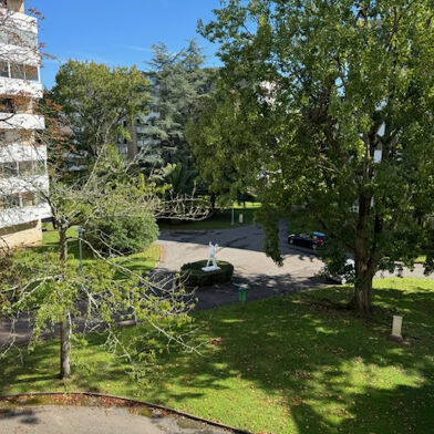 Appartement 3 pièces 880 €