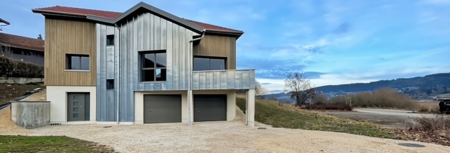 Maison 5 Pièces 130 m² à vendre à Saint-Point-Lac (25160)