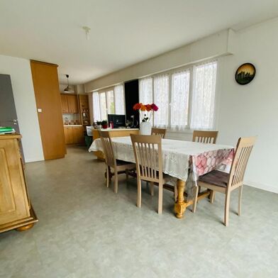 Appartement 4 pièces 164000 €