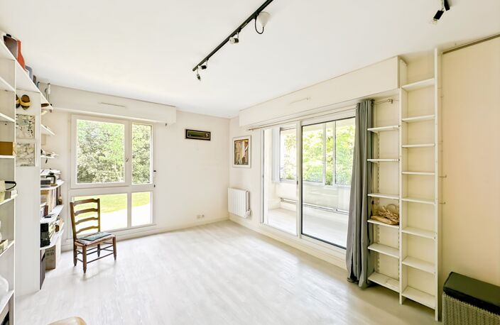 LA ROCHELLE, Appartement à vendre 1er étage, 2 pièces, 54m2, véranda, parking et cave — photo 2