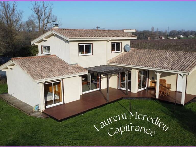 CUBZAC-LES-PONTS – Maison de 196 m² - 5 Chambres- sur terrain arboré — photo 1