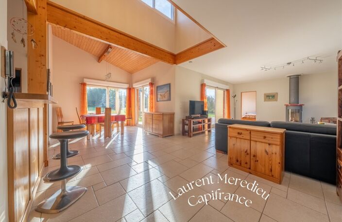 CUBZAC-LES-PONTS – Maison de 196 m² - 5 Chambres- sur terrain arboré — photo 4