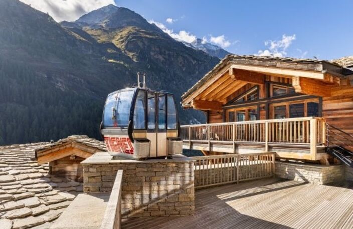 ENSEMBLE ALPIN ULTRA-PREMIUM de 3 400 m² à TIGNES (73) 5 Chalets haut de gamme , accès ski au pied, vue, piscine — photo 5