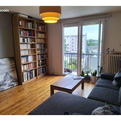 Appartement 3 pièces 890 €