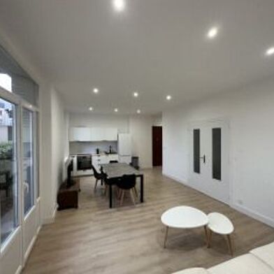 Appartement 5 pièces 600 €