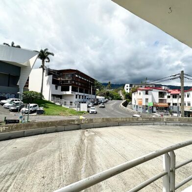 Appartement 2 pièces 905 €