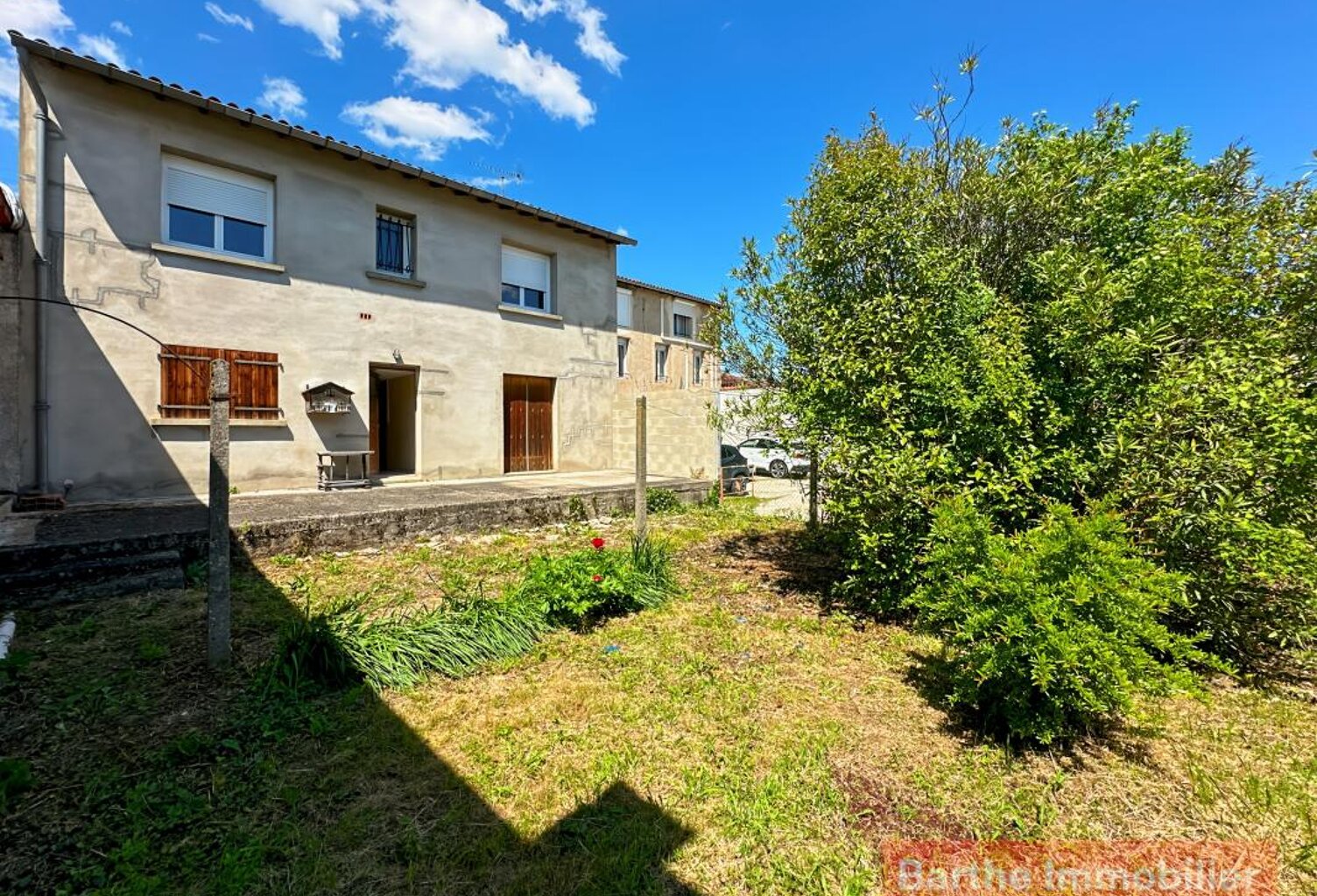 Immeuble À Vendre — photo 1