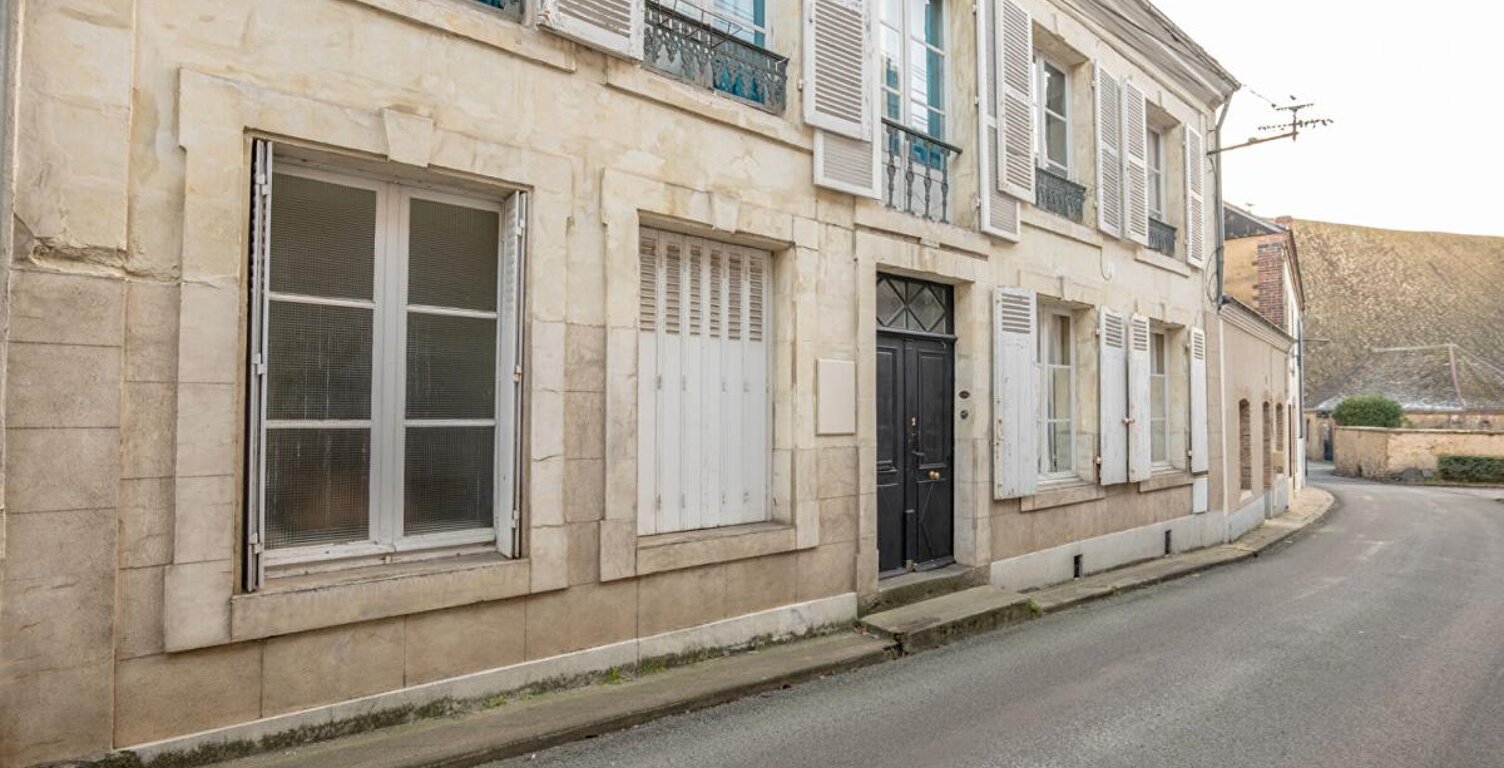 LIEUX UNIQUES ® x PROPRIÉTÉS PRIVÉES PROPOSE MAISON DE MAITRE DE 229 M² JARDIN 272 M² CENTRE MONDOUBLEAU — photo 1