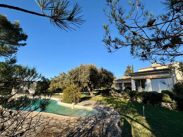 Villa lumineuse en position dominante avec vue ! — photo du bien
