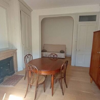 Appartement 3 pièces 1061 €