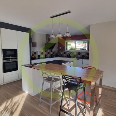 Maison 6 pièces 824000 €