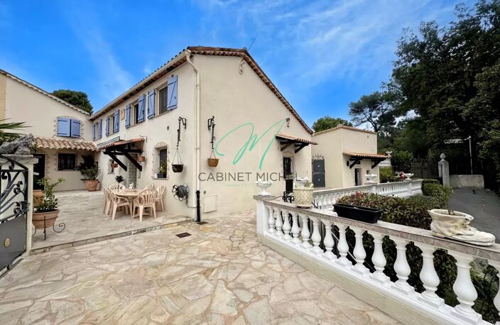 MOUGINS - Charmante villa jumelée avec piscine — photo 2