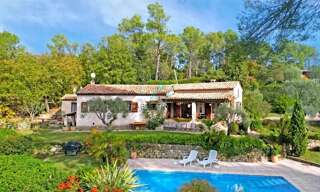 Maison 5 Pièces 137 m² à vendre à Le Rouret (06650)