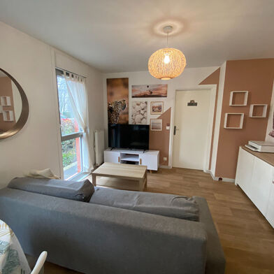 Appartement 2 pièces 905 €