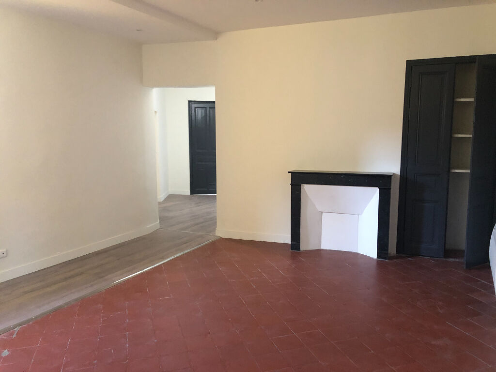 Appartement  T4 à louer Nîmes 30000