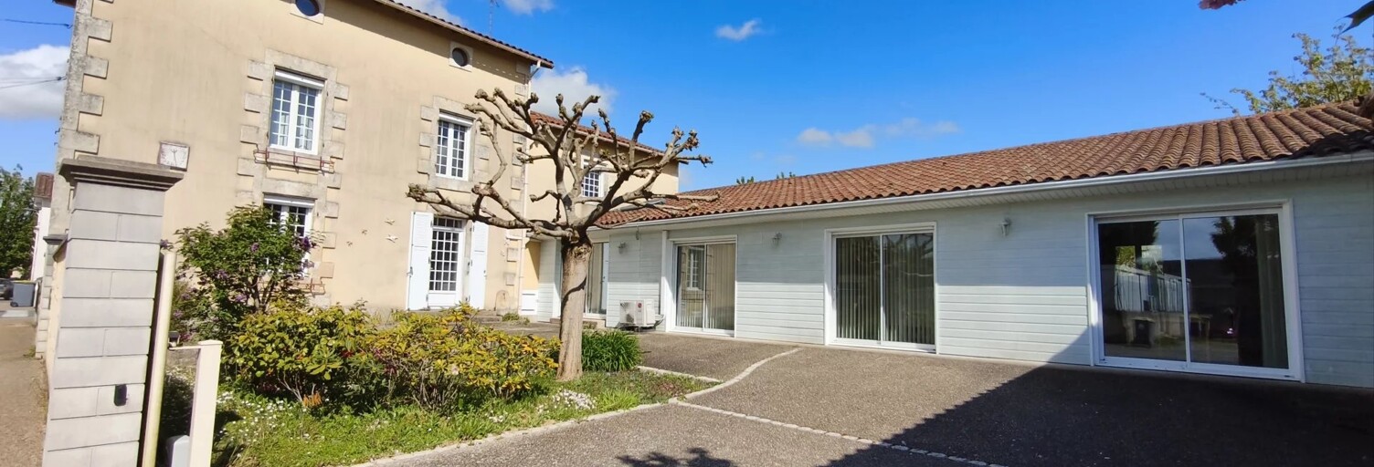 Maison 9 Pièces 229 m² à vendre à Vasles (79340)
