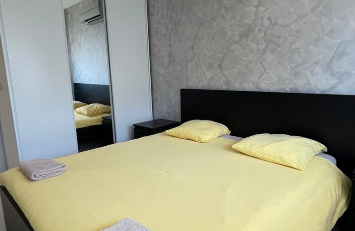 CENTRE VILLE MENTON - APPARTEMENT MODERNE T3/4 - RARE — photo 2