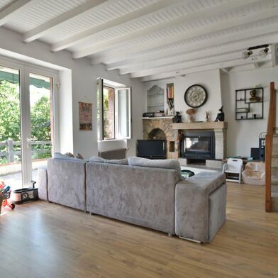 Maison 7 pièces 353600 €