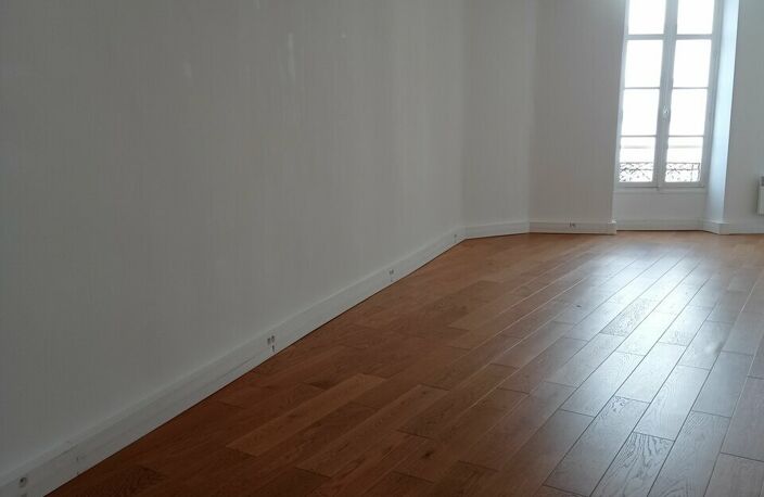 BUREAUX à LOUER — photo 2