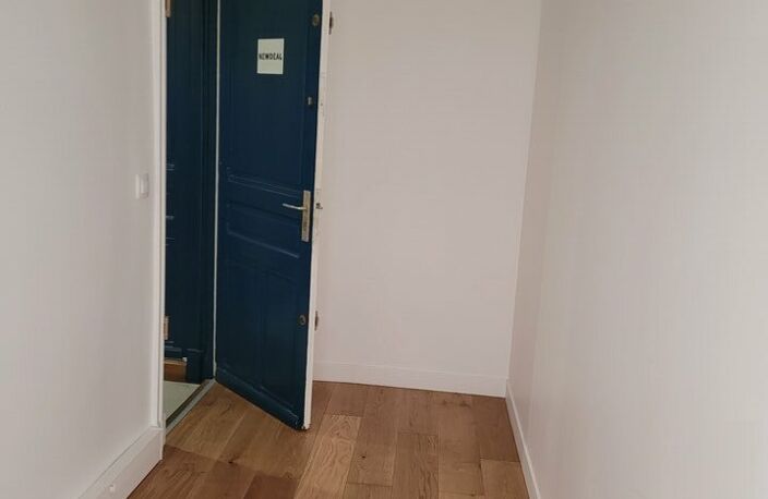 BUREAUX à LOUER — photo 3