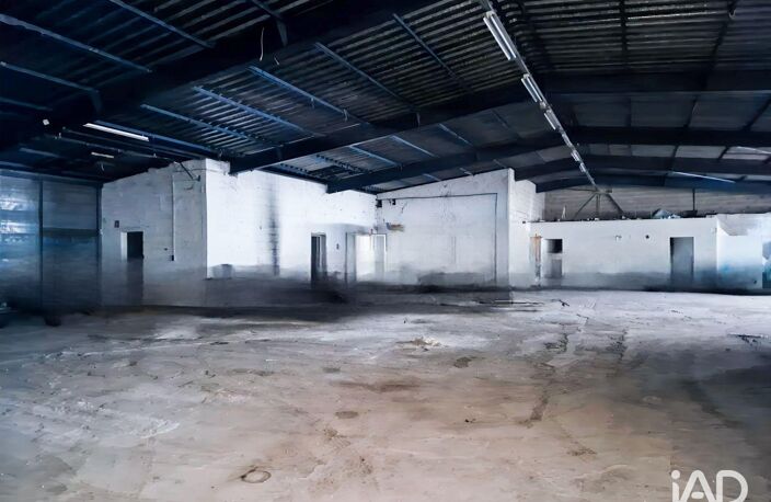 Vente Local d'activités 1 990 m&sup2; — photo 2