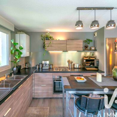 Appartement 3 pièces 240000 €