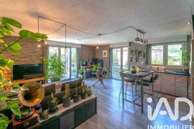 Appartement 3 pièces 240000 €