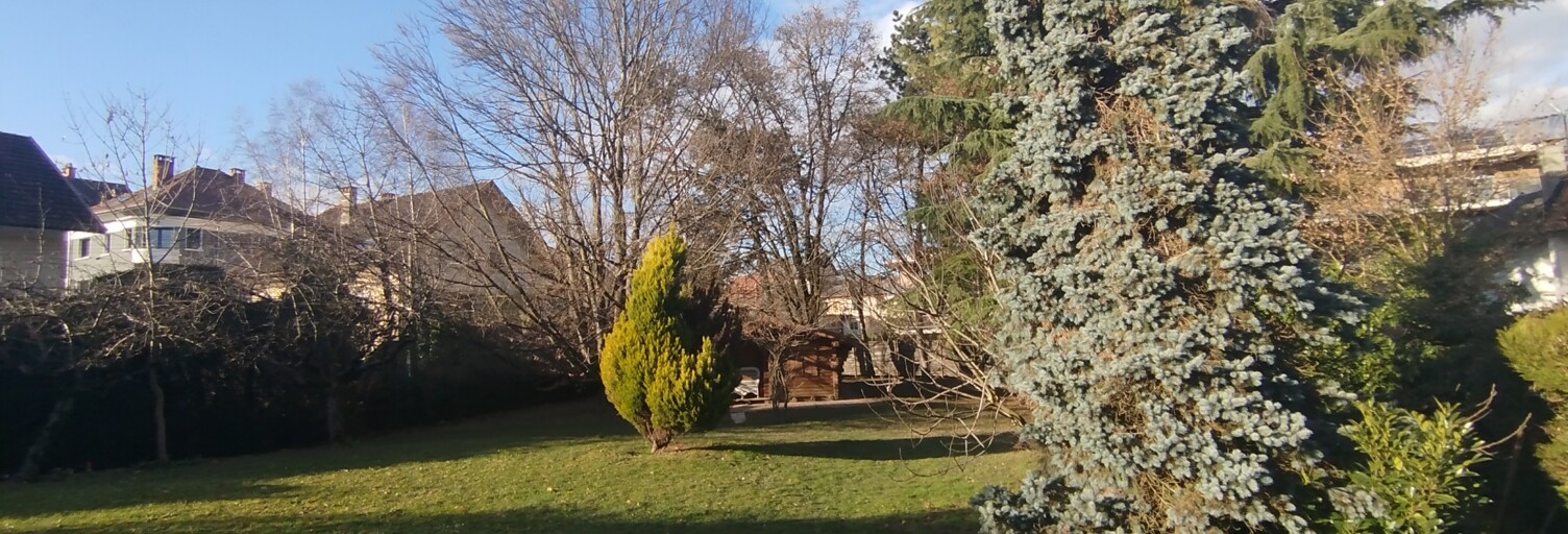 Terrain  700 m² à vendre à Challes-les-Eaux (73190)