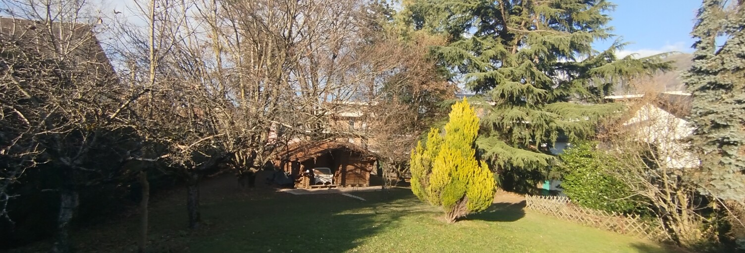 Terrain  700 m² à vendre à Challes-les-Eaux (73190)