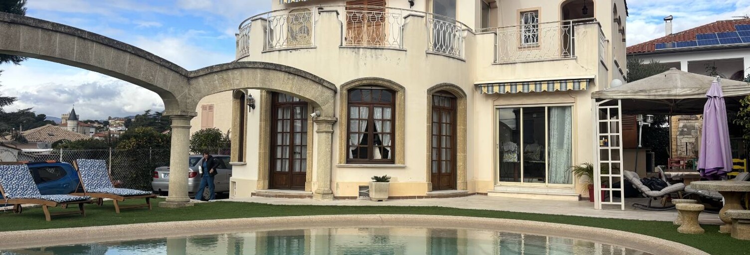 Maison 4 Pièces 168 m² à vendre à Cagnes-sur-Mer (06800)