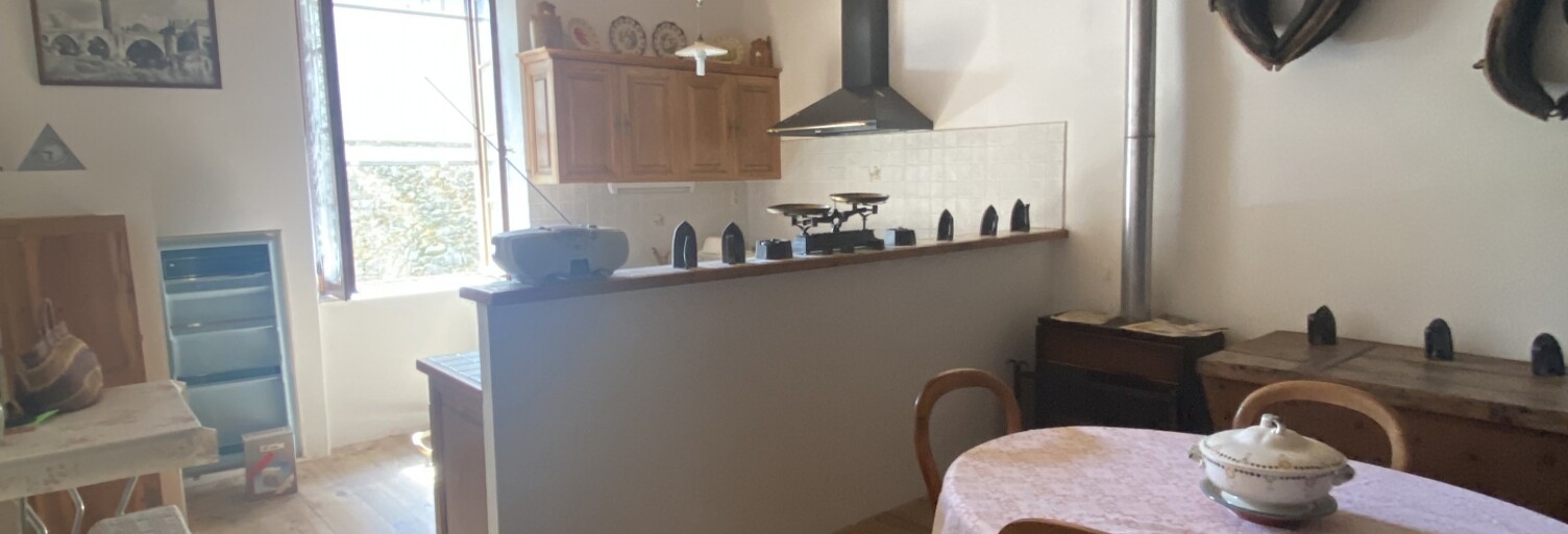 Maison 8 Pièces 140 m² à vendre à Saint-Sernin-sur-Rance (12380)