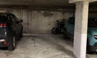 Garage  12 m² à louer à Garches (92380)