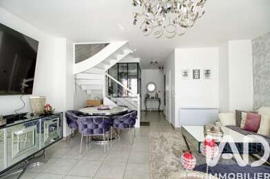 Appartement 4 pièces 299900 €