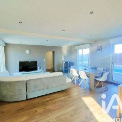 Maison 9 pièces 399 €