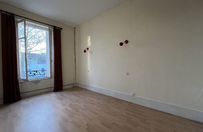 Vente maison 4 pièces 102 m² Saint-Amand-Montrond (18200) — photo 3