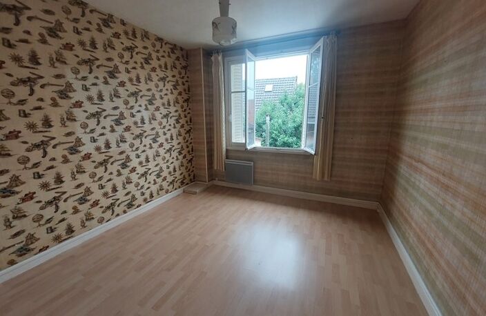 Vente maison 4 pièces 102 m² Saint-Amand-Montrond (18200) — photo 5