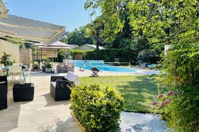 Maison 8 pièces 751650 €