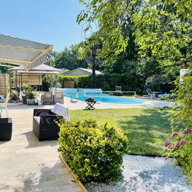 Maison 8 pièces 751650 €