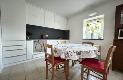 Maison en pierre de 3 pièces principales — photo du bien