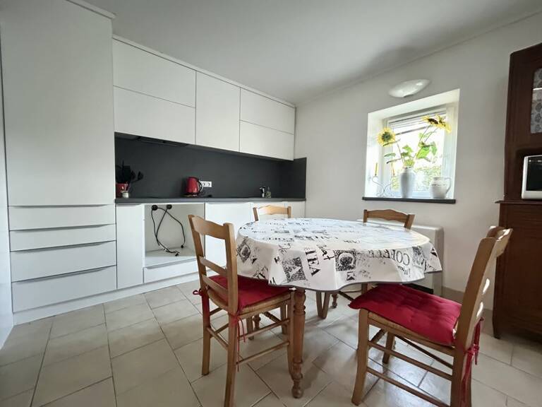 Maison en pierre de 3 pièces principales — photo 1