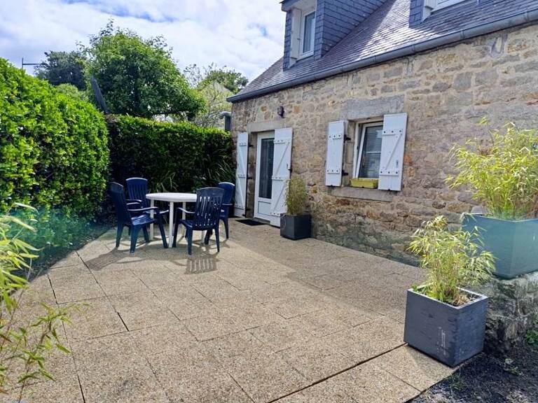 Maison en pierre de 3 pièces principales — photo 1