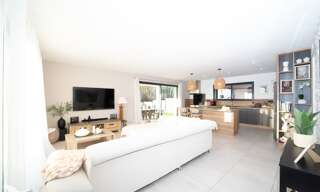 Maison 5 Pièces 110 m² à vendre à Cavignac (33620)