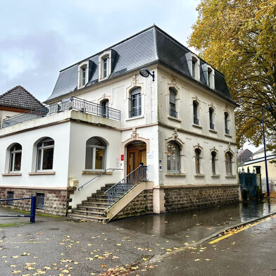 Bureau 14 pièces 250000 €